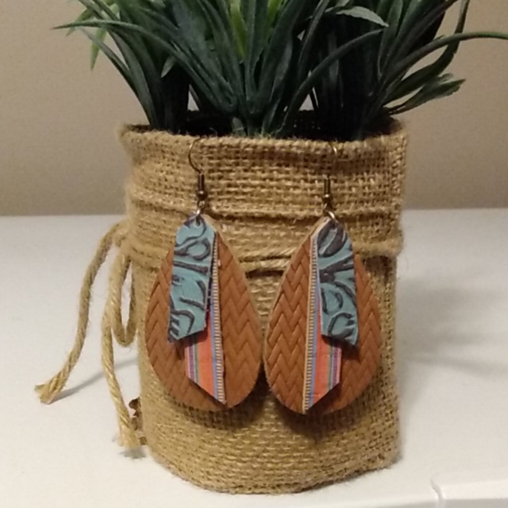 💙2 for $9 -Cute leather earrings!